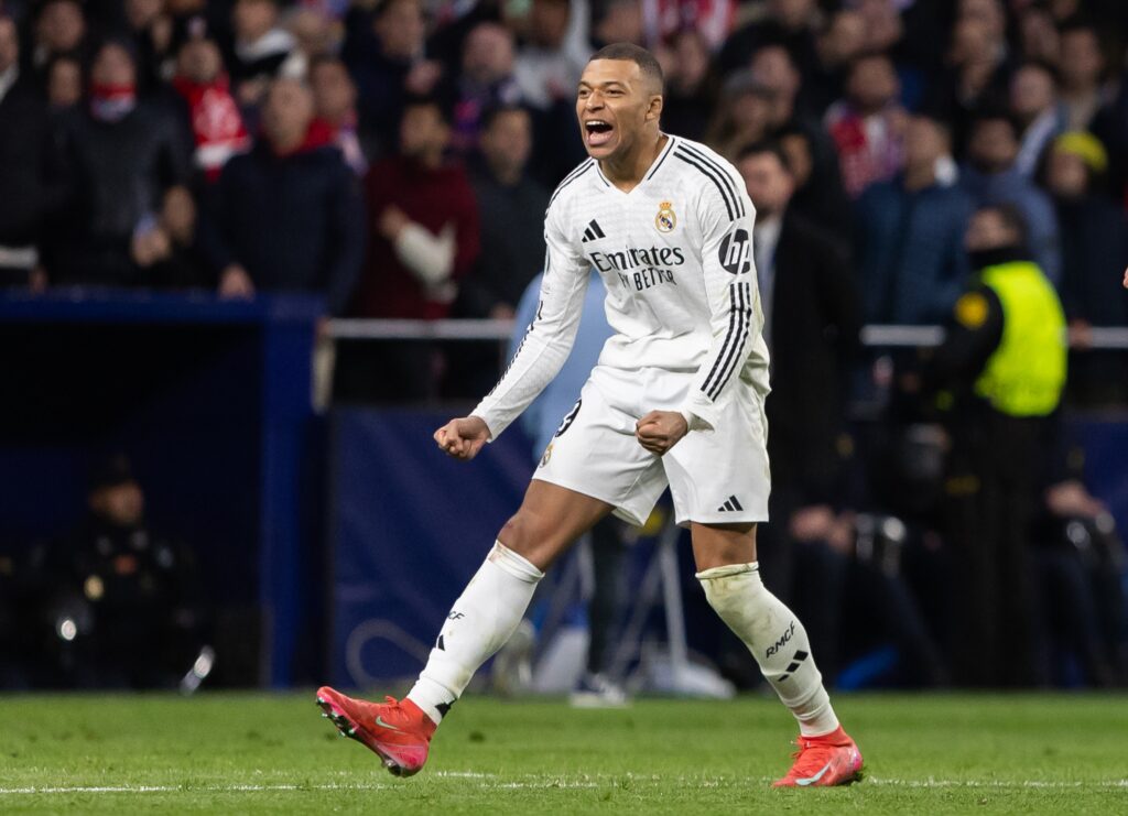 Mbappé Joins Ronaldo as Title Races Tighten Across Europe