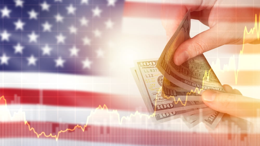 US Inflation Falls to 2.4% in January