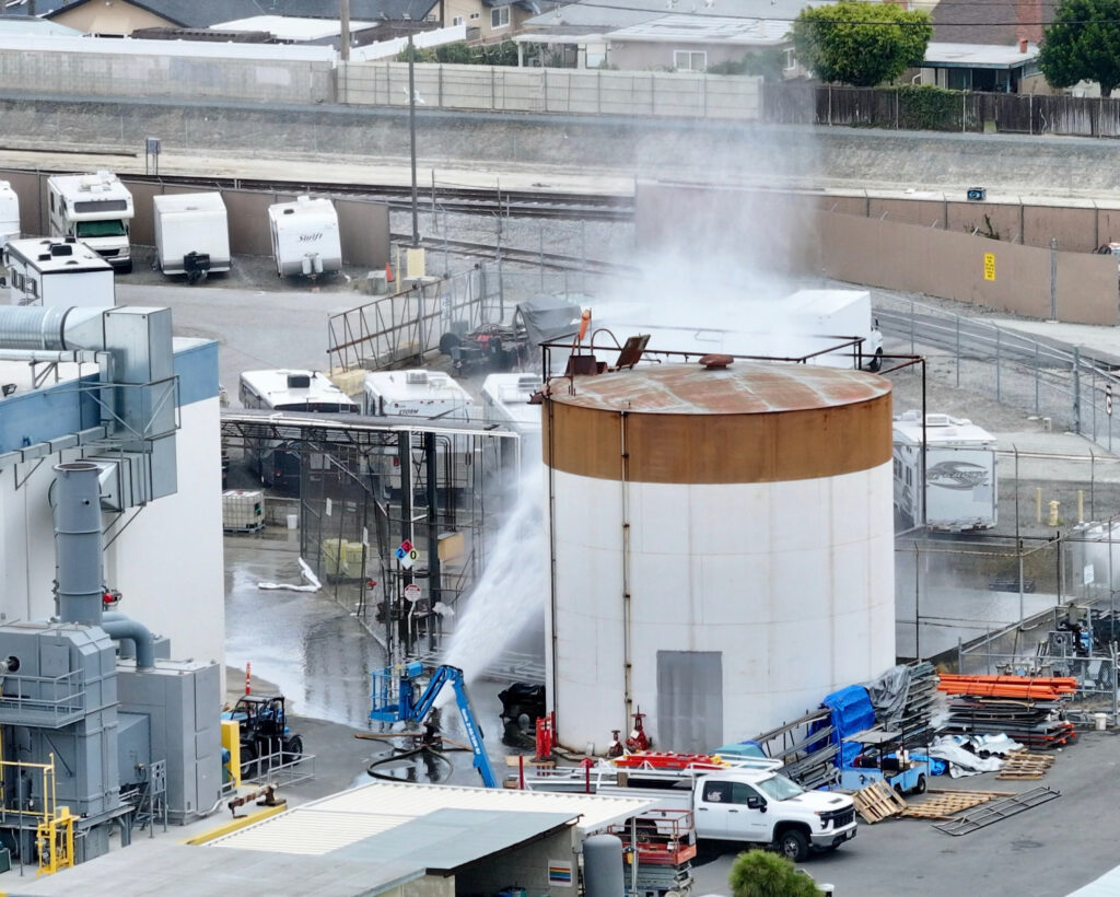 California chemical leak forces mass evacuation California chemical leak forces mass evacuation