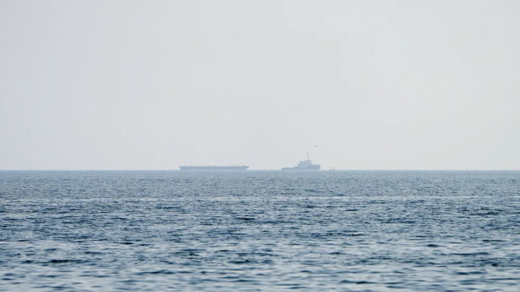 US Iran Gulf Strikes Raise Regional Tensions US Iran Gulf Strikes Raise Regional Tensions
