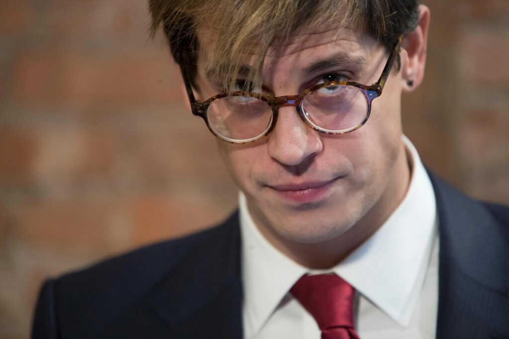 Milo Yiannopoulos Deportation Case Ends in UK Return Milo Yiannopoulos Deportation Case Ends in UK Return