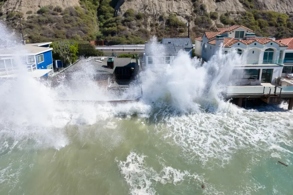 Southern California Storm Risks Grow Near Coast
